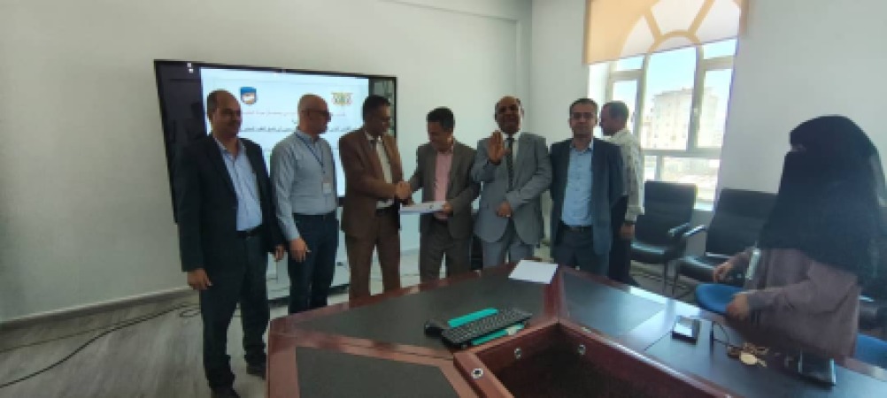 مجلس الاعتماد الأكاديمي يتسلّم التقرير الأولي للاعتماد البرامجي لبرنامج الطب المخبري بجامعة الملكة أروى من فريق المراجعين الخارجيين