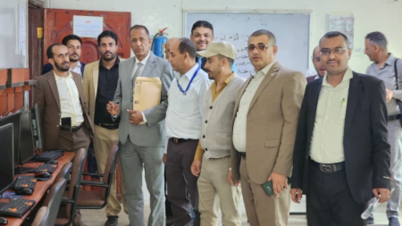 مجلس الاعتماد ينفذ نزولًا ميدانيًا لتقييم برنامج الذكاء الاصطناعي بجامعة الجزيرة – إب